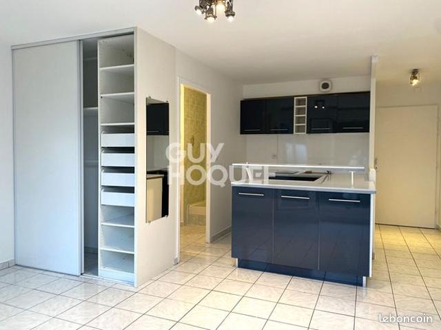 Studio 1 pièce 26 m²