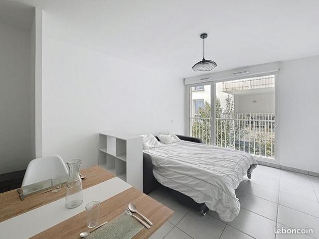 Studio 1 pièce 26 m²