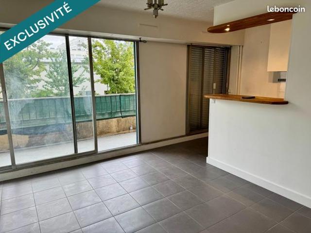 Studio 1 pièce 26 m²