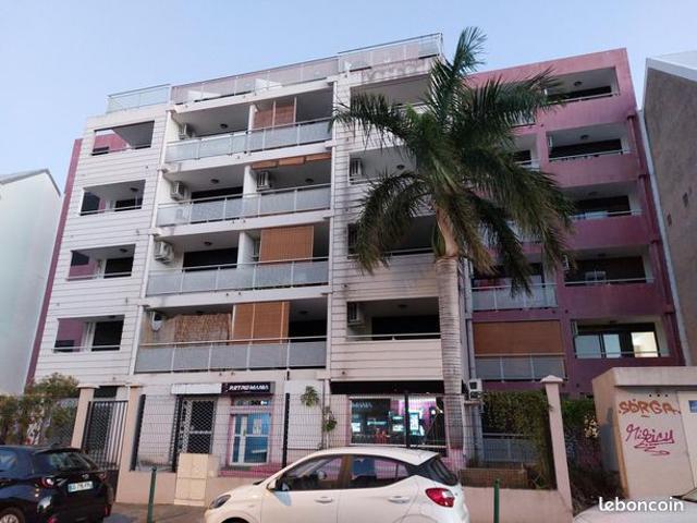 Studio 1 pièce 26 m²