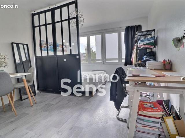 Studio 1 pièce 26 m²