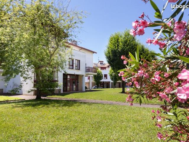 Studio 1 pièce 26 m²