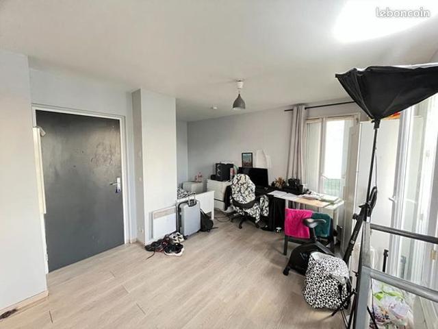 Studio 1 pièce 26 m²