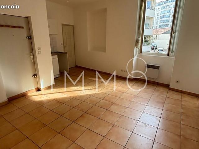 Studio 1 pièce 26 m²