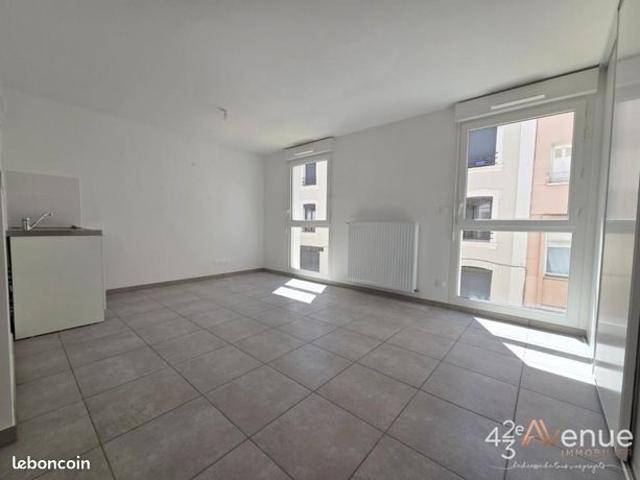 Studio 1 pièce 26 m²