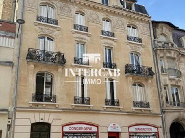 Studio 1 pièce 26 m²