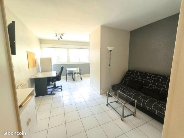 Studio 1 pièce 26 m²