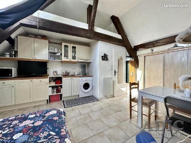 Studio 1 pièce 26 m²