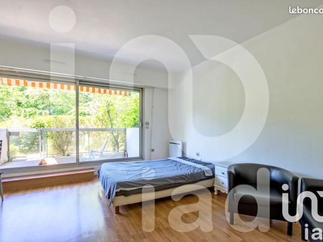 Studio 1 pièce 26 m²