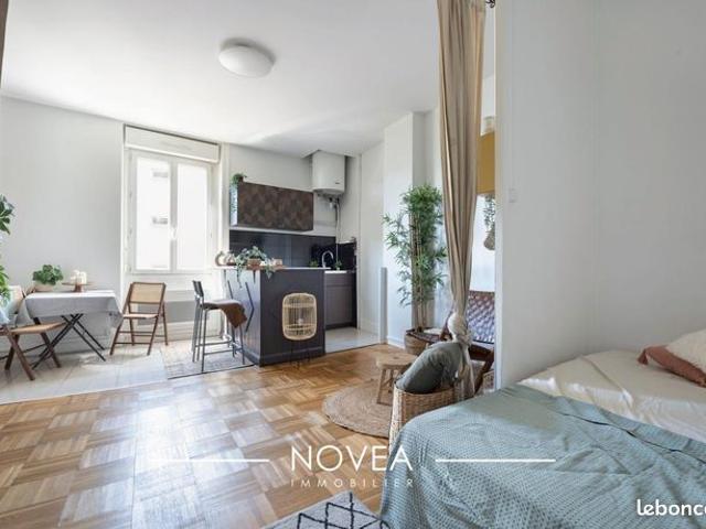 Studio 1 pièce 26 m²