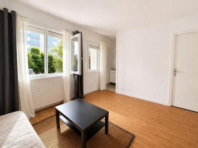 Studio 1 pièce 26 m²