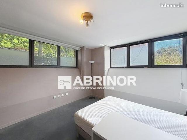 Studio 1 pièce 26 m²