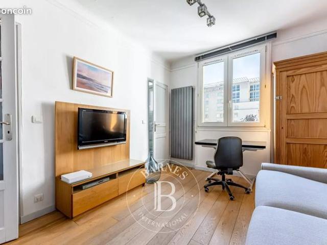 Studio 1 pièce 26 m²