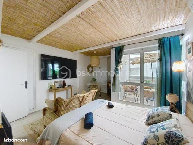 Studio 1 pièce 26 m²