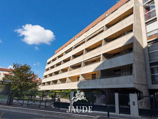 Studio 1 pièce 26 m²