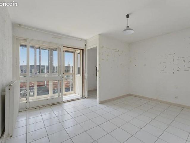 Studio 1 pièce 26 m²
