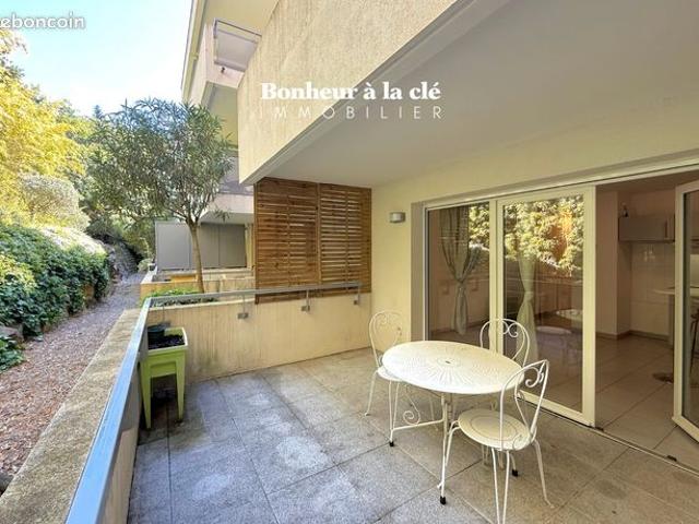 Studio 1 pièce 26 m²