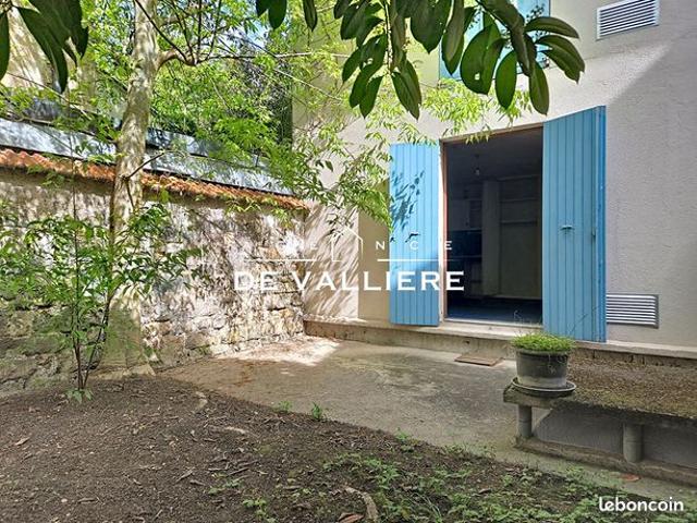 Studio 1 pièce 26 m²