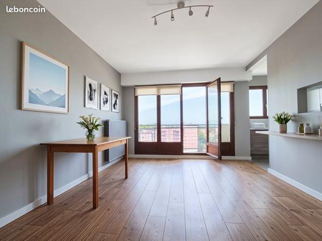 Studio 1 pièce 26 m²