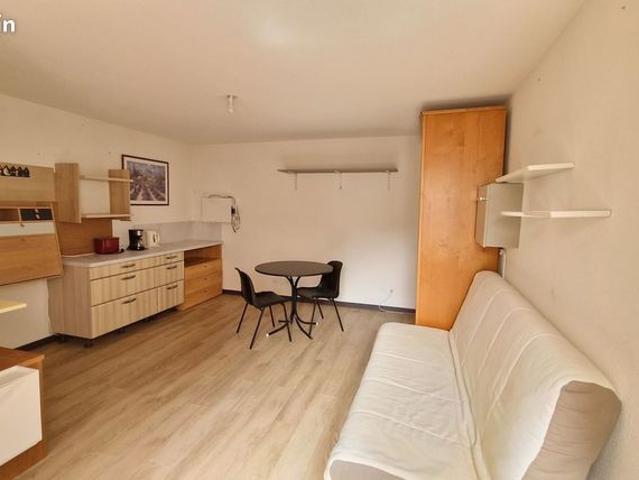 Studio 1 pièce 26 m²