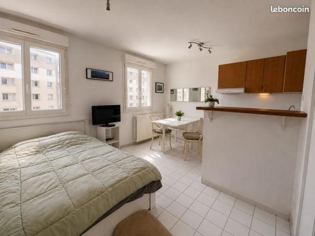 Studio 1 pièce 26 m²