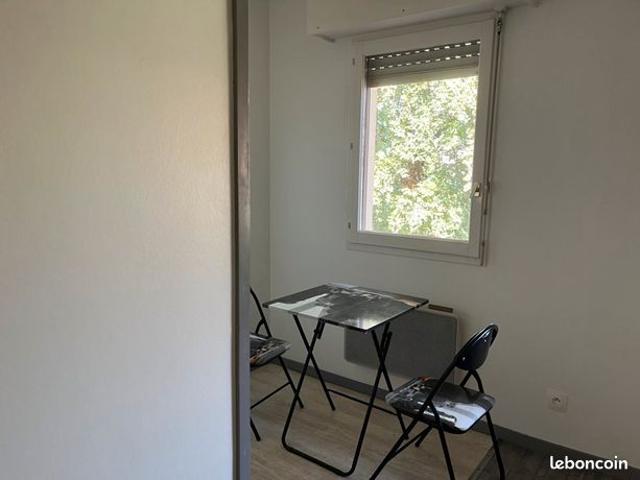 Studio 1 pièce 26 m²
