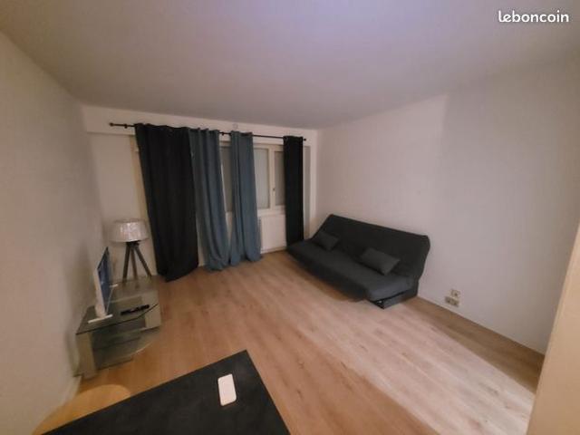 Studio 1 pièce 26 m²