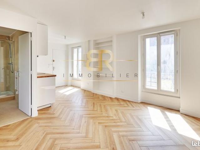 Studio 1 pièce 28 m²