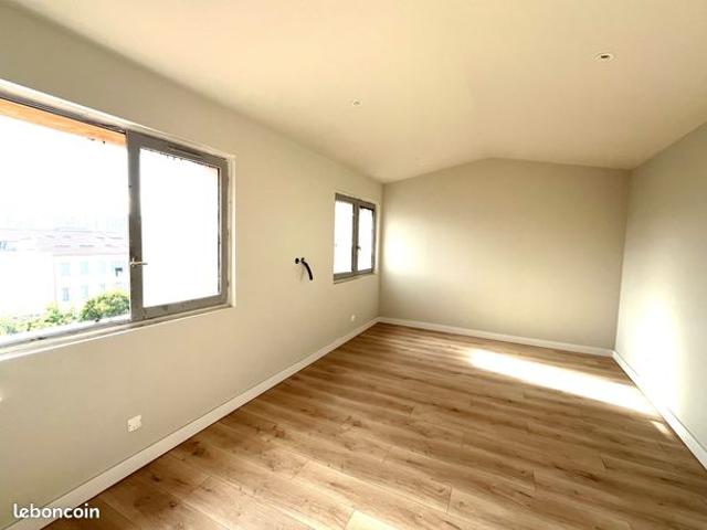 Studio 1 pièce 28 m²