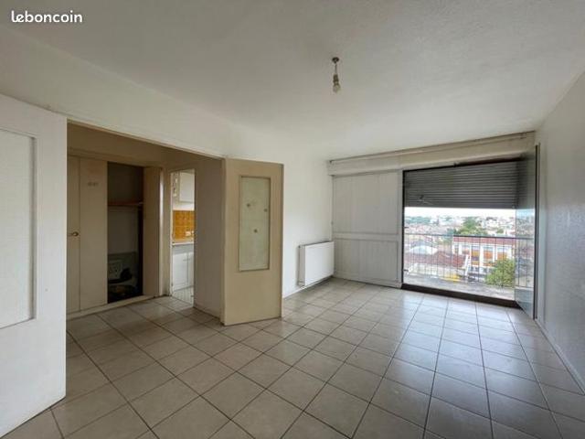 Studio 1 pièce 28 m²