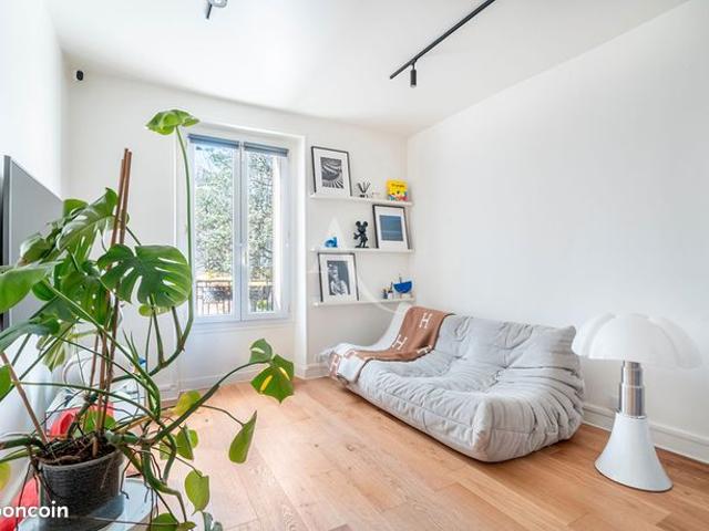 Studio 1 pièce 28 m²