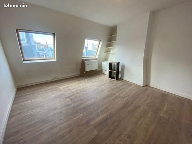 Studio 1 pièce 28 m²