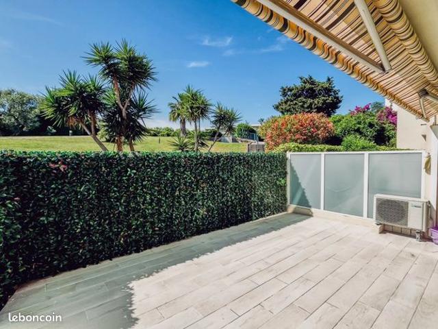 Studio 1 pièce 28 m²