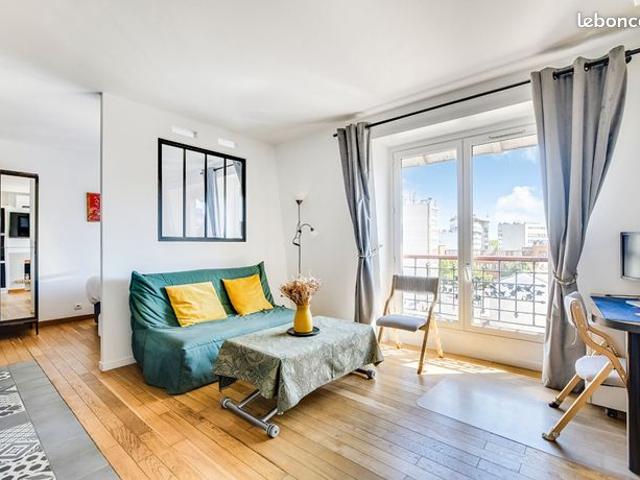 Studio 1 pièce 28 m²