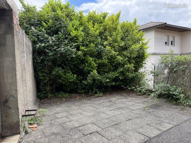 Studio 1 pièce 28 m²