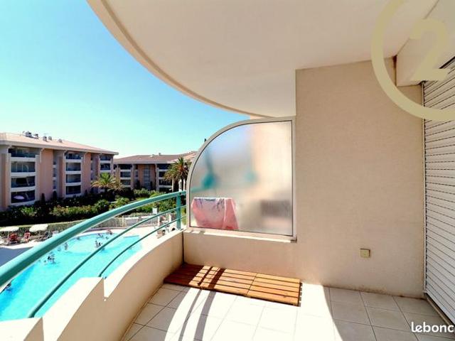 Studio 1 pièce 28 m²