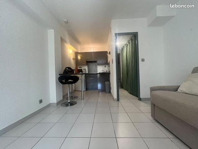 Studio 1 pièce 28 m²