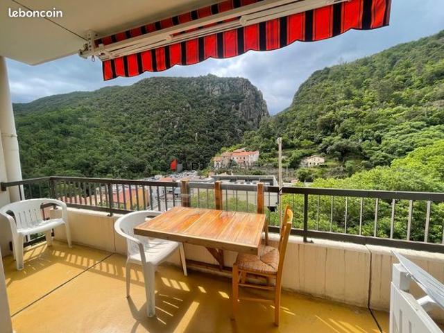 Studio 1 pièce 28 m²