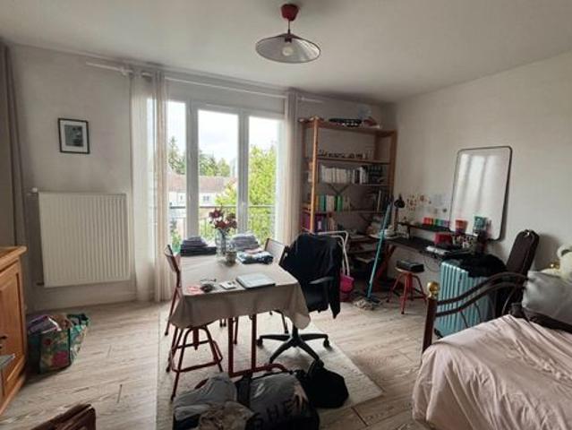 Studio 1 pièce 28 m²