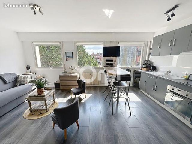 Studio 1 pièce 28 m²