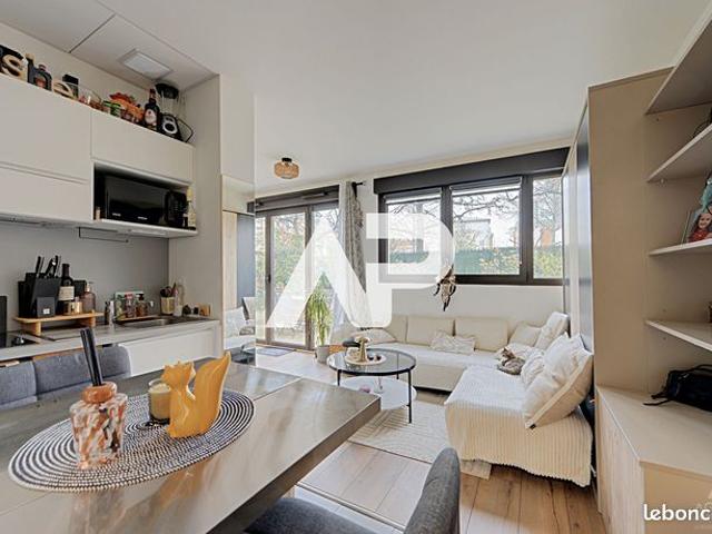 Studio 1 pièce 28 m²