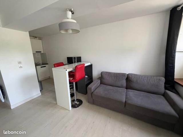Studio 1 pièce 28 m²