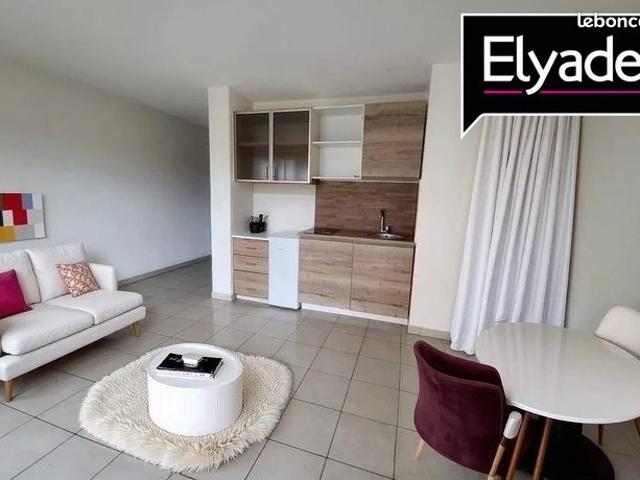 Studio 1 pièce 28 m²