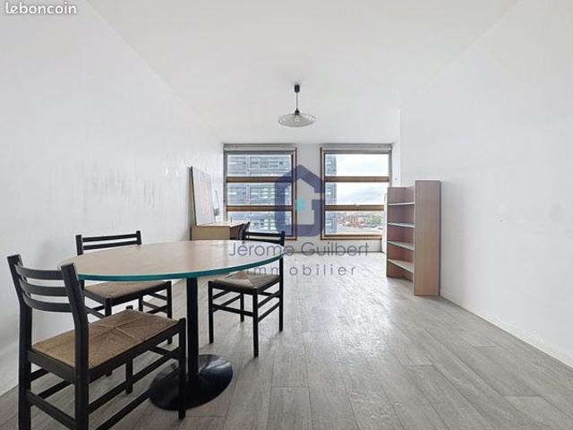 Studio 1 pièce 28 m²