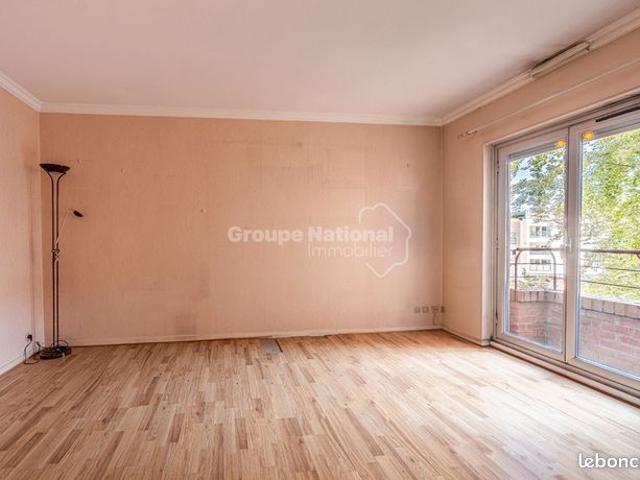 Studio 1 pièce 28 m²