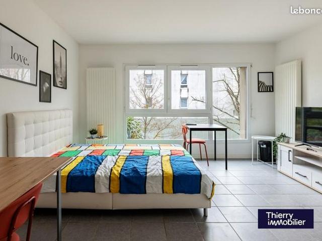 Studio 1 pièce 28 m²