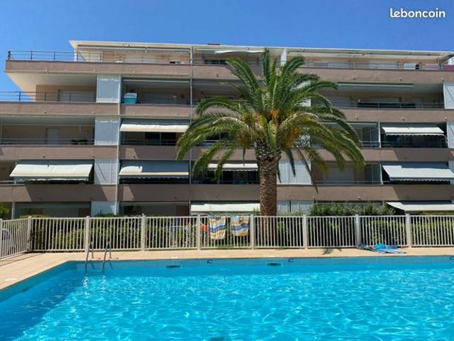 Studio 1 pièce 28 m²