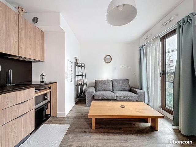 Studio 1 pièce 28 m²