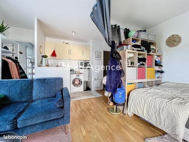 Studio 1 pièce 28 m²