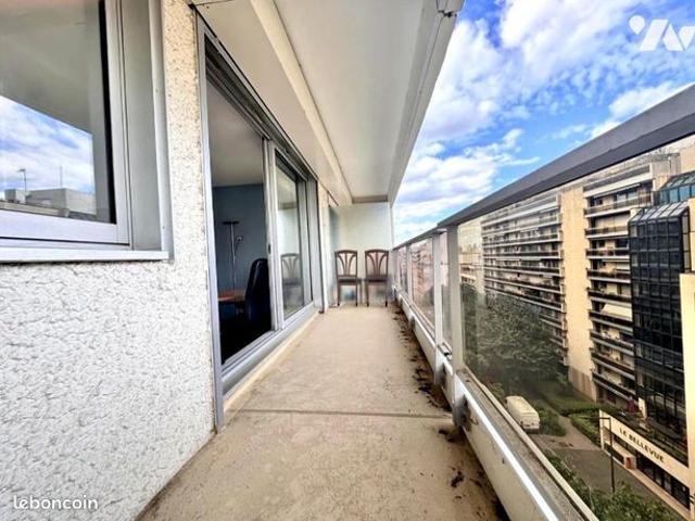 Studio 1 pièce 28 m²